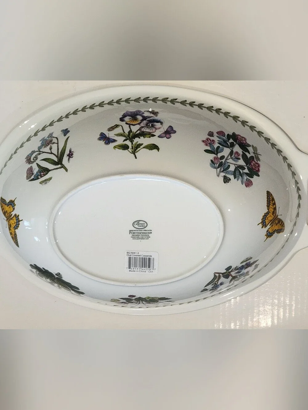 Portmeirion Botanic Garden Clematis Florida Oval 4pt / 2.3L Casserole w Lid NIB